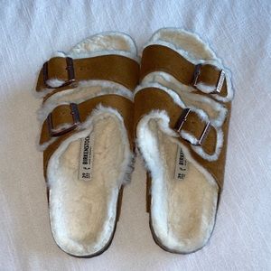 Fuzzy Arizona Birkenstock 39